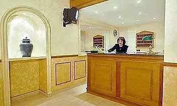 Du Maine Hotel